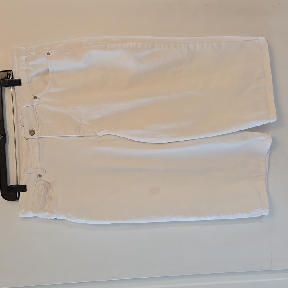 Gloria Vanderbilt Amanda Slimming stretch Denim Capris 16